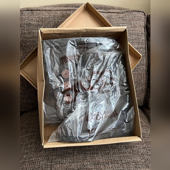 NIOB UGG Women's Bailey Button Triplet II Boot Size 5 NWT New NWB - Picture 8 of 10